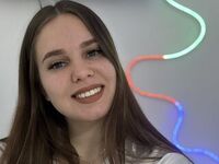 naked girl with webcam masturbating with vibrator KeiraAsti