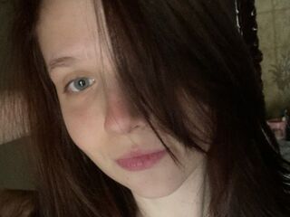 camslut topless LaurelOberson