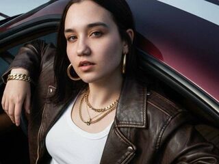 naked webcam girl photo LeraMednis