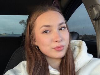 camgirl fingering shaved pussy LexieNastasia