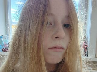 camgirl showing tits LonaTonas