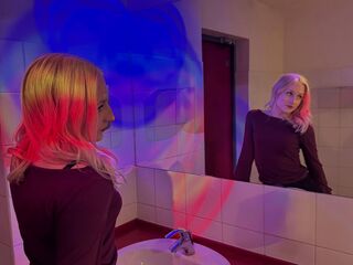 adult live webcam LucilleWiste