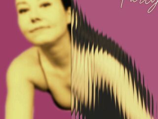 camgirl webcam LucyLevatto