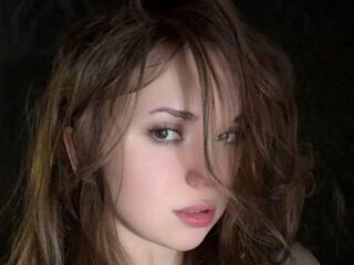 shaved pussy webcam MIaViia