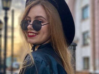 hot girl cam video MaiaOshman