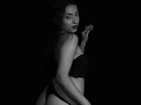 camwhore shaved pussy MaraLewiski