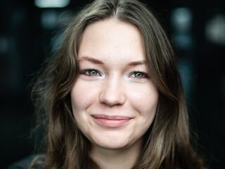 naked girl with webcam fingering pussy MargertSpinoza