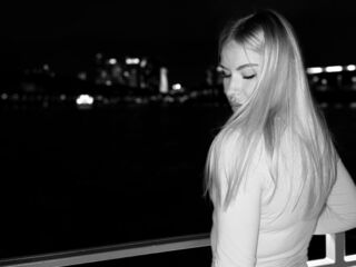 hot girl live web cam MariBrandel