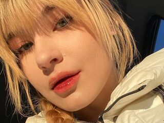 live webcam performer MarianaMeola