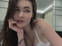 naughty camgirl masturbating with dildo MelissaWelth