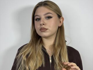 live chat room MercedesVaught