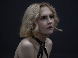 adult cam sex MilaVeyra