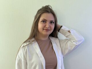 fingering girl webcam  MildaTaddio