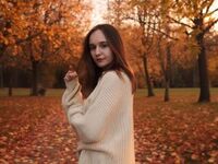 hot cam girl spreading pussy MillisaTravel