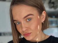 girl chat MyriamQuinnan