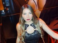 camgirl playing with sextoy NataliQuinn