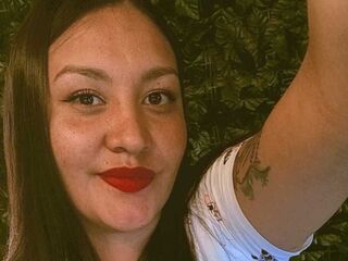 hot cam girl fingering shaved pussy NormaSmit