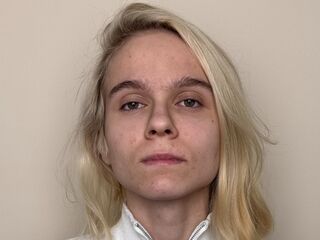 chat room PoulaShade