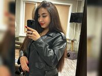 hot cam girl fingering shaved pussy SamarhanKhan