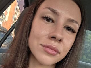 camwhore fingering shaved pussy SebrinaSpenser