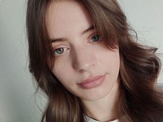 camgirl playing with vibrator SerenaWempa