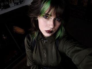 masturbating ShadowBelle