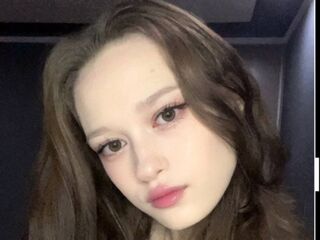 beautiful camgirl ShariCasbeer