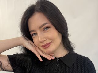 cam girl playing with vibrator SherleneKilty