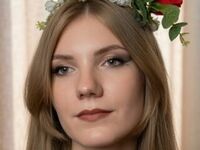topless webcam girl SlyviaQuinonez