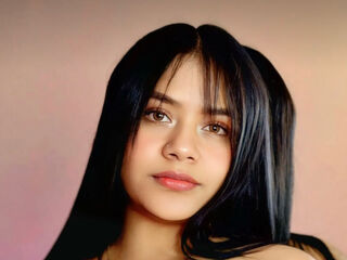 cam girl masturbating with sextoy SolRusso