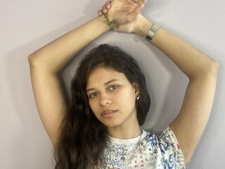 masturbating camgirl TaynaFreise