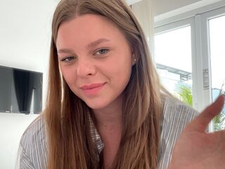 camwhore masturbating TeneshaQuinerly