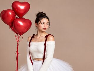 webcam striptease show TomikaHocket