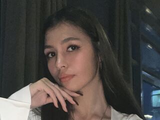 topless camgirl TreasaWurz