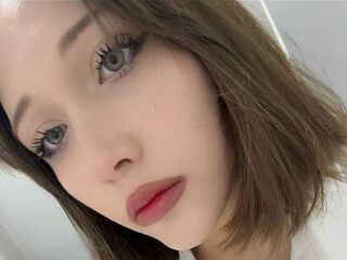 topless camgirl VanBobic