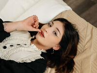 naked camgirl masturbating with vibrator VanessaJimms