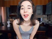 fingering camslut WandaColbourne