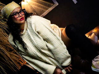 cam girl masturbating with sextoy ZiaNoir